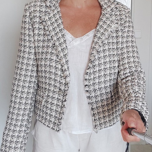 Women's short cotton jacket, black and beige pattern