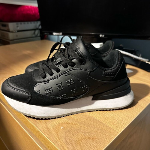 Tommy Hilfiger women's sneakers like new, size 36, black