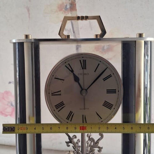 Seiko Japan Quartz retro table clock used