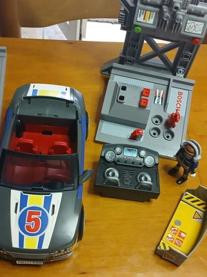 Playmobil workshop used, with battery car and missing parts