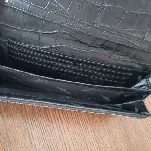 Makgio black envelope bag like new with detachable strap