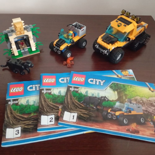 Lego City 60159 like new, complete instructions, missing one figure