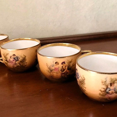 M.Z. Altrohlau porcelain set used, 4 cups and 4 saucers