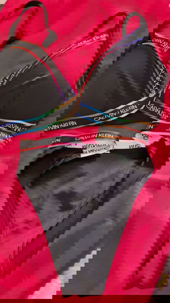 Πωλείται μαγιό Calvin Klein