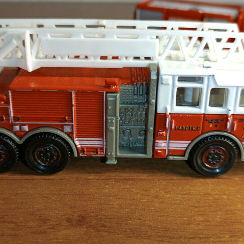 Fire trucks like new, pack of 2 pieces