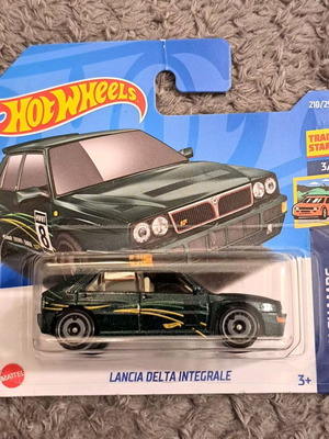 Hotwheels Lancia Delta Integrale new