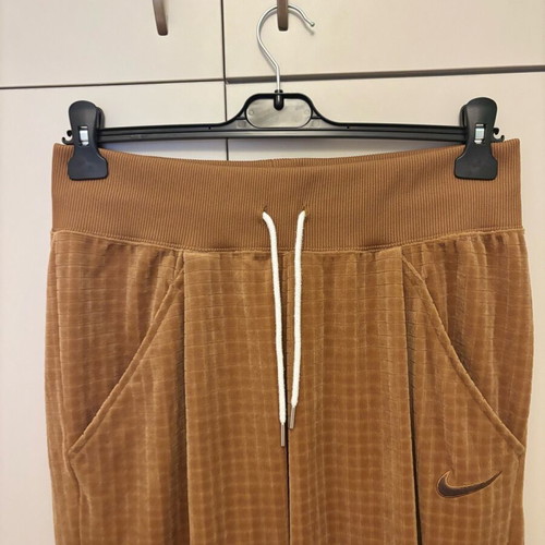 Nike velour joggers ale brown like new