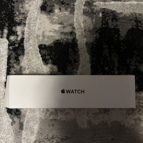 Apple Watch SE 2nd Gen 40mm used with screen damage