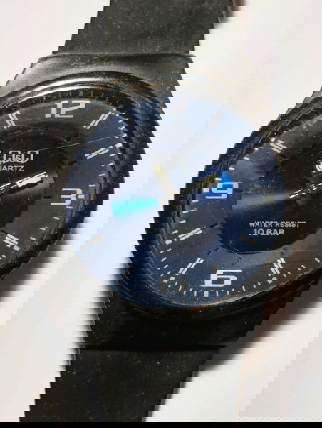 Αντρικό ρολόϊ χειρός Q&Q Αδιάβροχο
