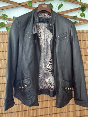 Women's leather jacket black XL like new