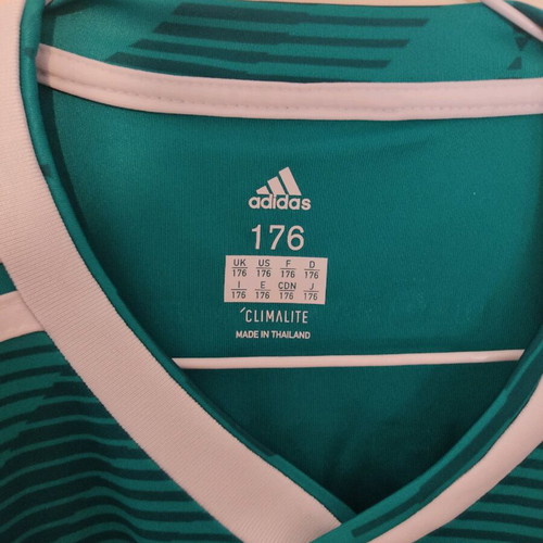 Adidas Toni Kroos Replica Jersey Set collectible, like new