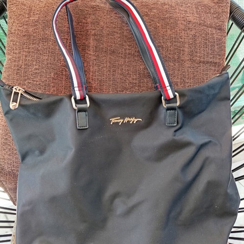 Tommy Hilfiger Shoulder Bag Like New Black