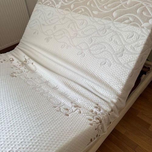 Smart bed with remote control and new OnlyLatex mattress
