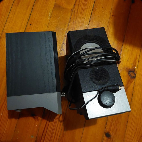 Edifier computer speakers used, USB powered with 3.5mm jack