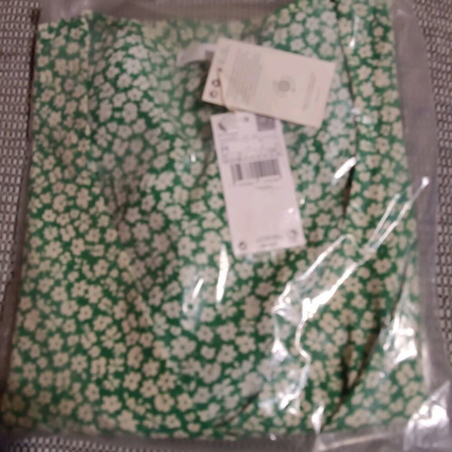 Mango blouse new floral size medium, viscose