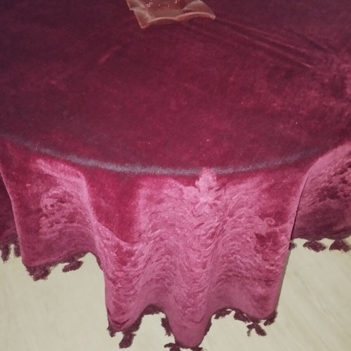 Velvet tablecloth wool deep red, like new, 1.80x1.80 m