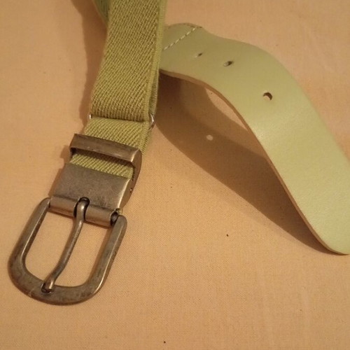 Children's adjustable green belt like new