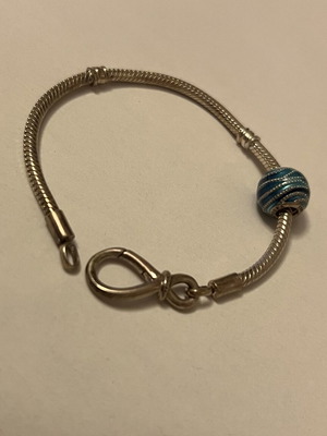 Pandora Moments bracelet with Infinity clasp and blue Murano charm new