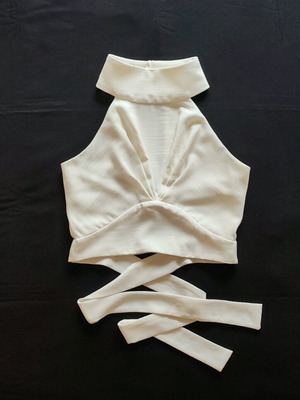 Neckholder top BSB like new, ivory, size 40
