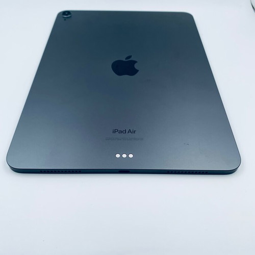 iPad Air 5th Generation 2022 64GB Space Gray Apple used