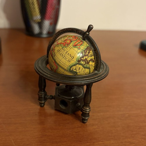 Vintage Globe Pencil Sharpener new, decorative desk collectible
