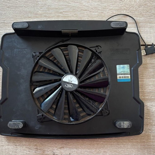 Laptop cooling stand like new with fan