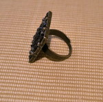 Large ring with stones like new, impressive