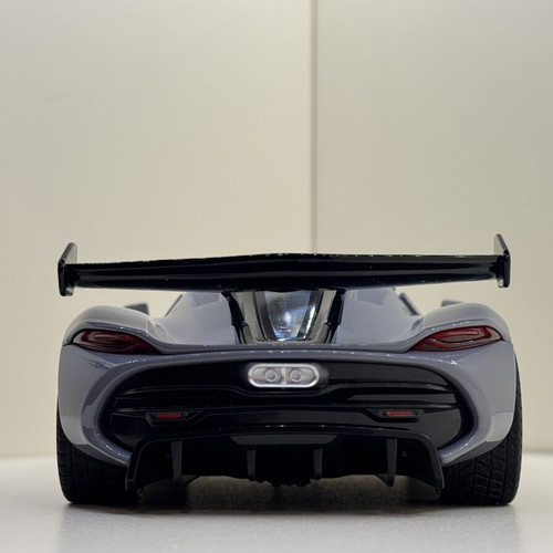Koenigsegg Jesko 1:22 Jiaye Model new with box