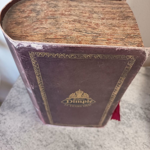 Dimple 15 Years Old vintage collectible case