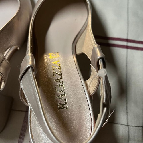 Slingback shoes gold champagne color new, size 37–37.5