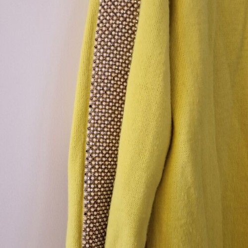 Women's sweater used, yellow, size L with impressive sleeve detail