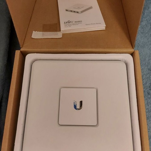 Ubiquiti UniFi Security Gateway used with original power supply