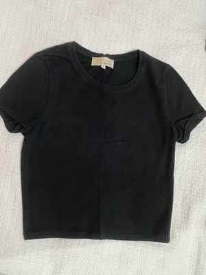 Lynne black T-shirt size S like new with decorative back detail