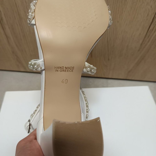 White bridal sandals leather with thick heel size 40 new