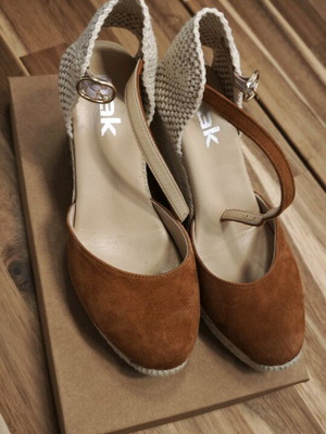 Nak Εσπαντρίγιες σουέντ ταμπά καινούργιες, μέγεθος 37