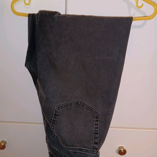 Mom jeans H&M black like new, size M