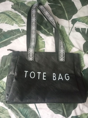 Tote bag like new, black handheld