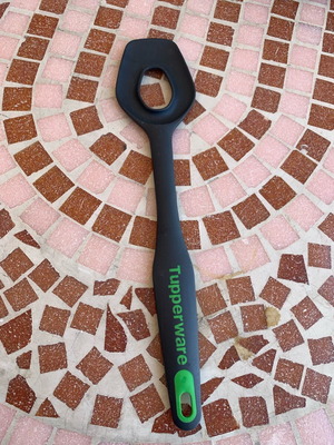 Tupperware spoon new