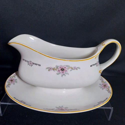 Alfred Meakin England vintage sauceboat