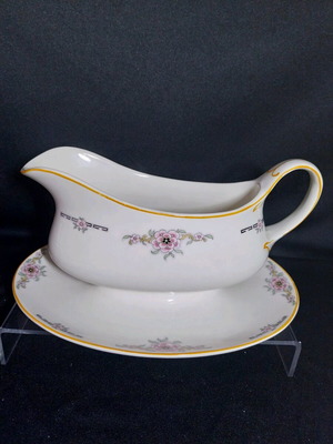 Alfred Meakin England vintage sauceboat
