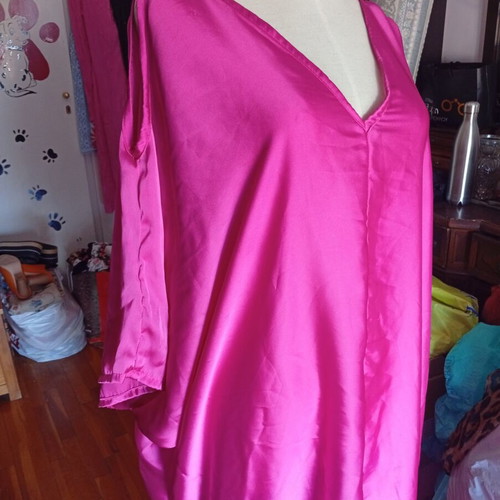 Satin caftan, fuchsia, XL, front opening, open shoulders