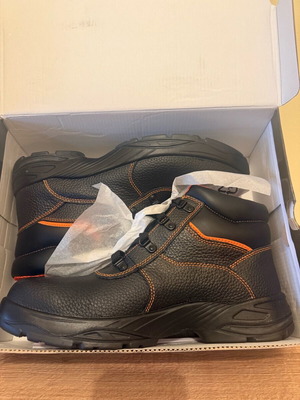 SIR Safety System leather work boots new, anatomical, unworn