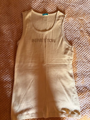 Benetton sleeveless shirt like new, yellow, size M