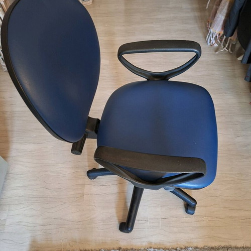 Office chair like new