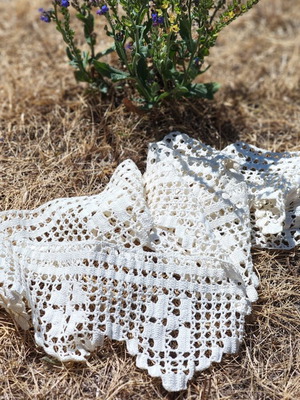 Handmade crochet lace trim, vintage style, 180x14 cm