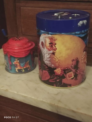 Musical tin boxes like new, set of 2 pieces