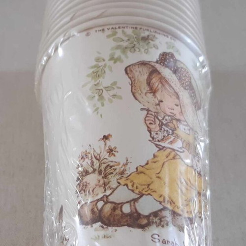 Sarah Kay paper cups new, pack of 15