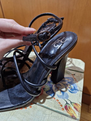 Luigi black high-heeled sandals size 36 like new, 10 cm heel