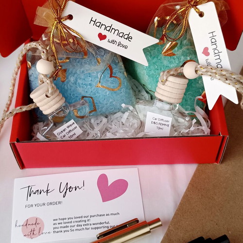 Graduation 2026 gift set with pen, aromatic pearls & car diffuser