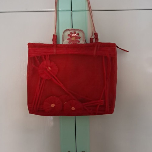 Azade vintage red handbag with floral details